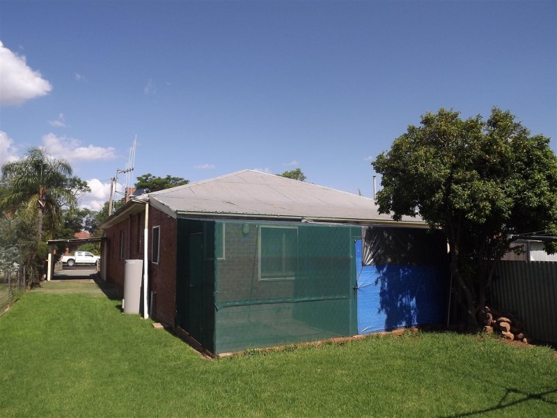 40 and 40A Close Street, Parkes NSW 2870