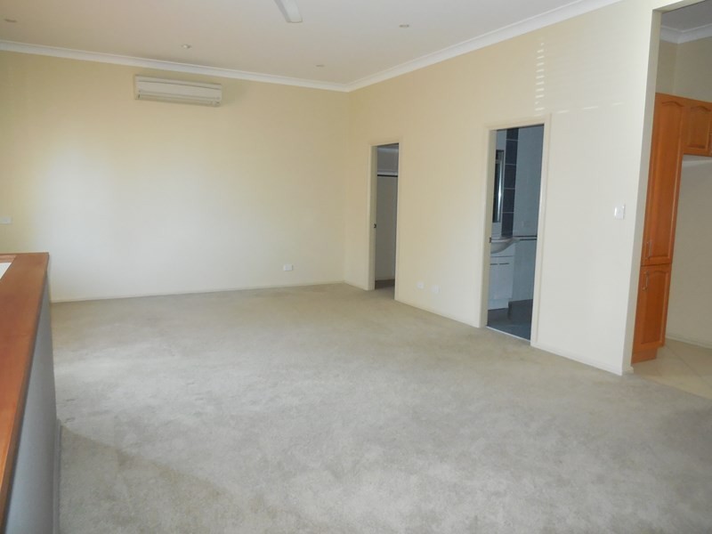 9 Lawler Street, Forbes NSW 2871