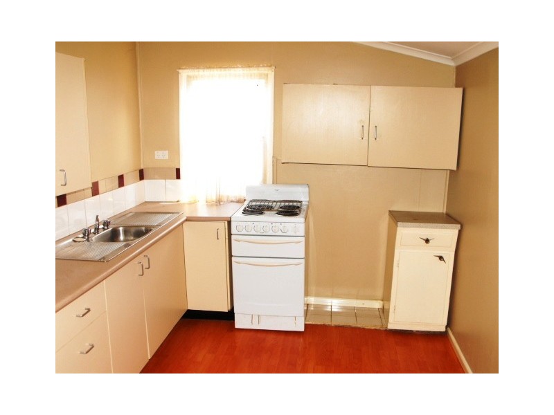 30 Station Street, Parkes NSW 2870
