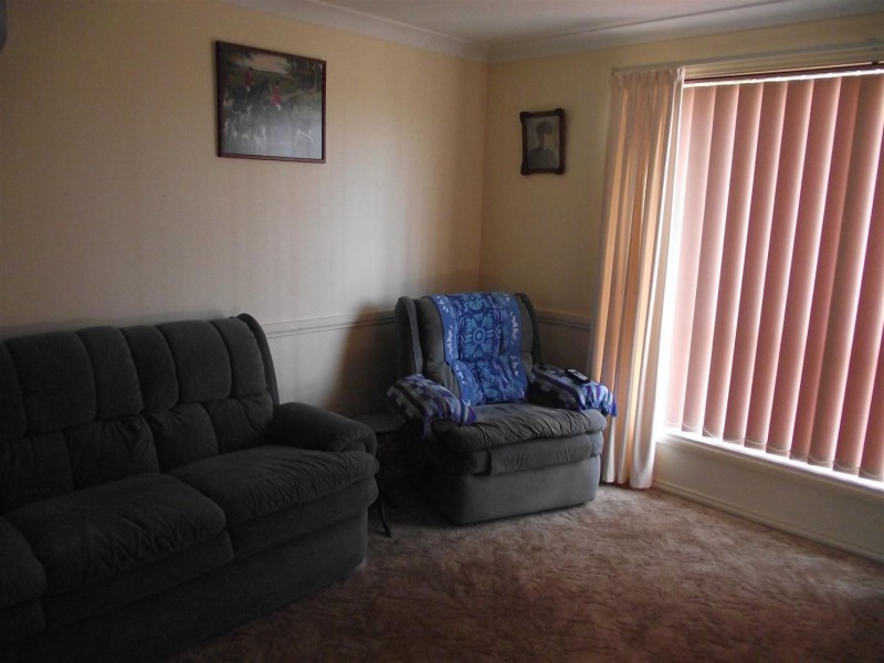 68 Best Street, Parkes NSW 2870