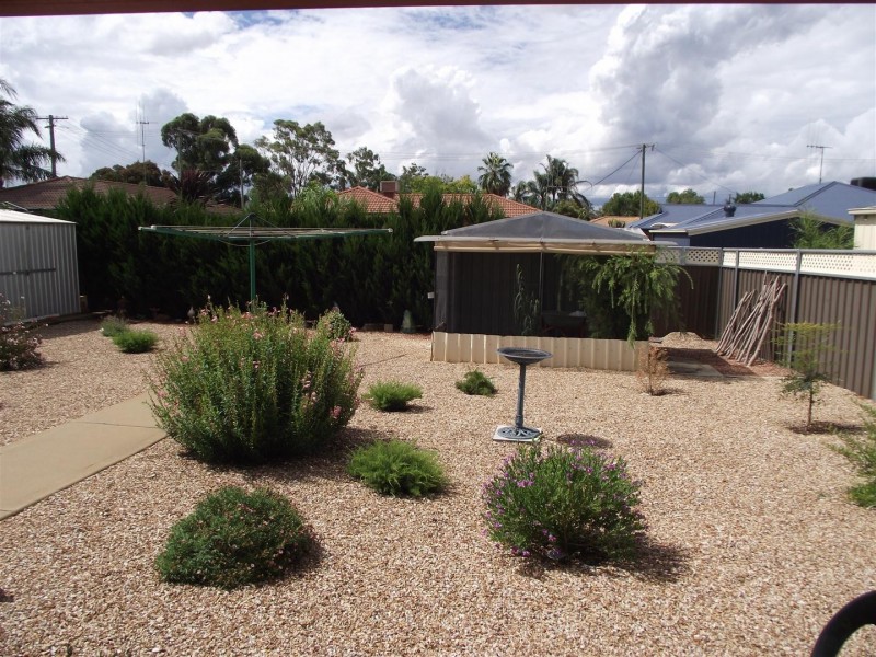 68 Best Street, Parkes NSW 2870