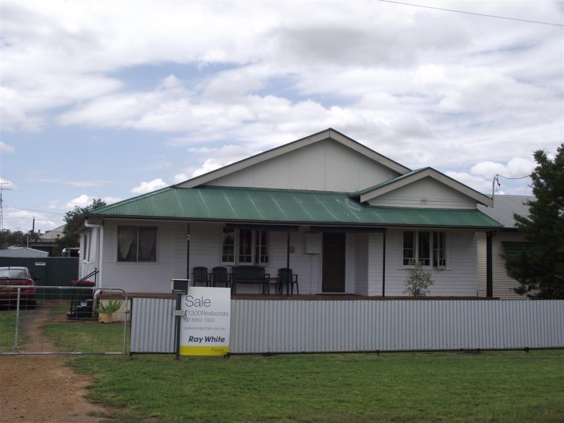 17 Kitchener Street, Tullamore NSW 2874