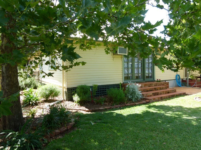 23 Clement Street, Forbes NSW 2871