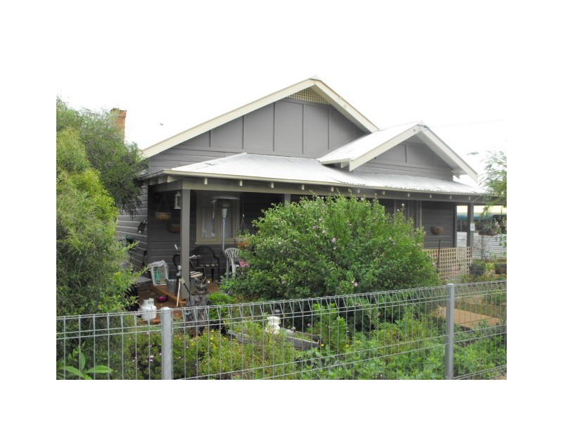 38 Caswell Street, Peak Hill NSW 2869