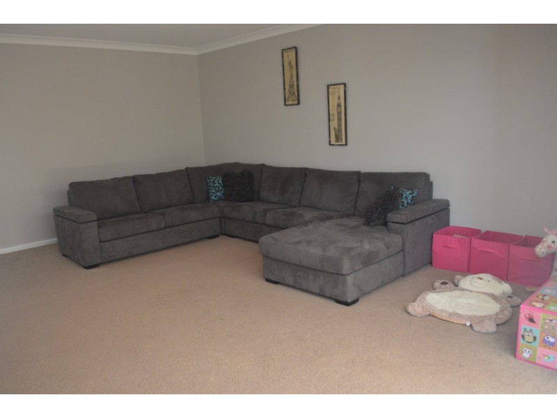 26 Moor Street, Parkes NSW 2870