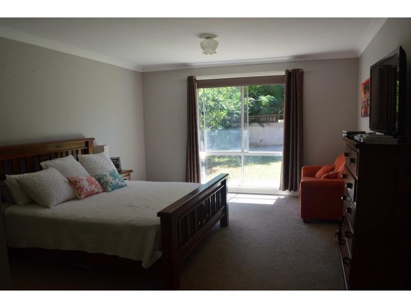 26 Moor Street, Parkes NSW 2870