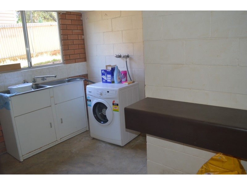 26 Moor Street, Parkes NSW 2870