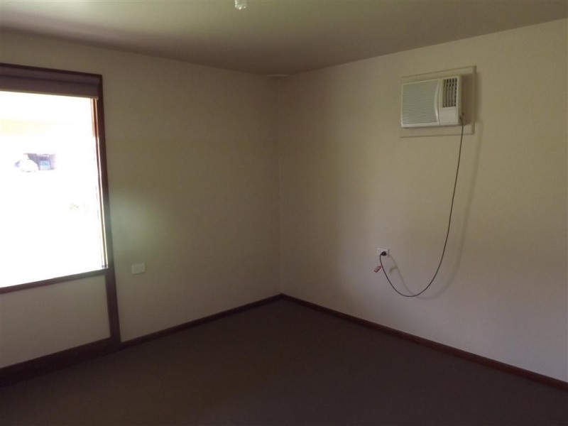 14 Callaghan Street, Parkes NSW 2870