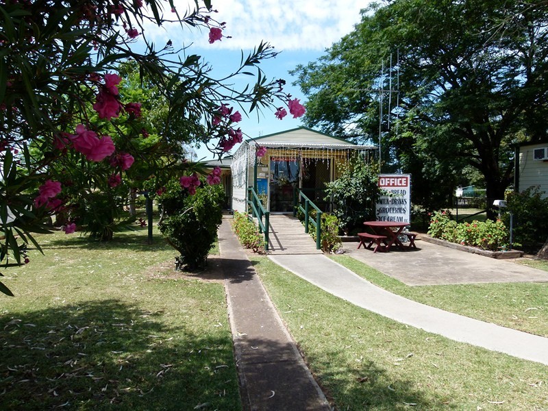 1 Cnr Newell Highway and River Rd, Forbes NSW 2871