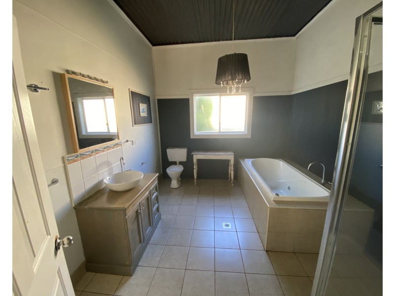 153 Bathurst Street, Condobolin NSW 2877