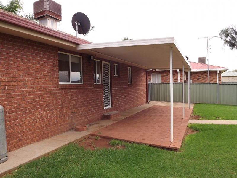 1 Danilenko Street, Parkes NSW 2870