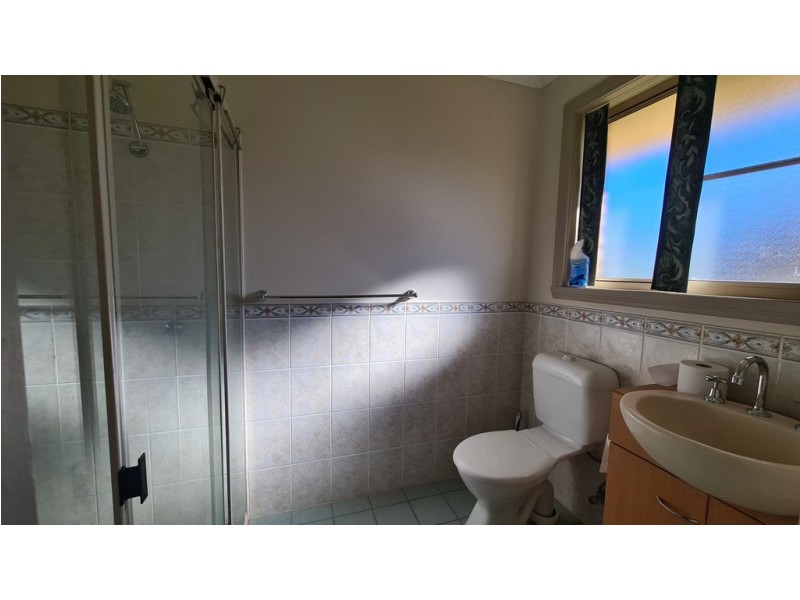 10 Glenburnie Close, Parkes NSW 2870