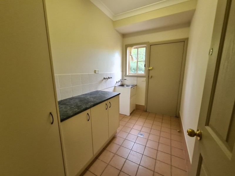 10 Glenburnie Close, Parkes NSW 2870