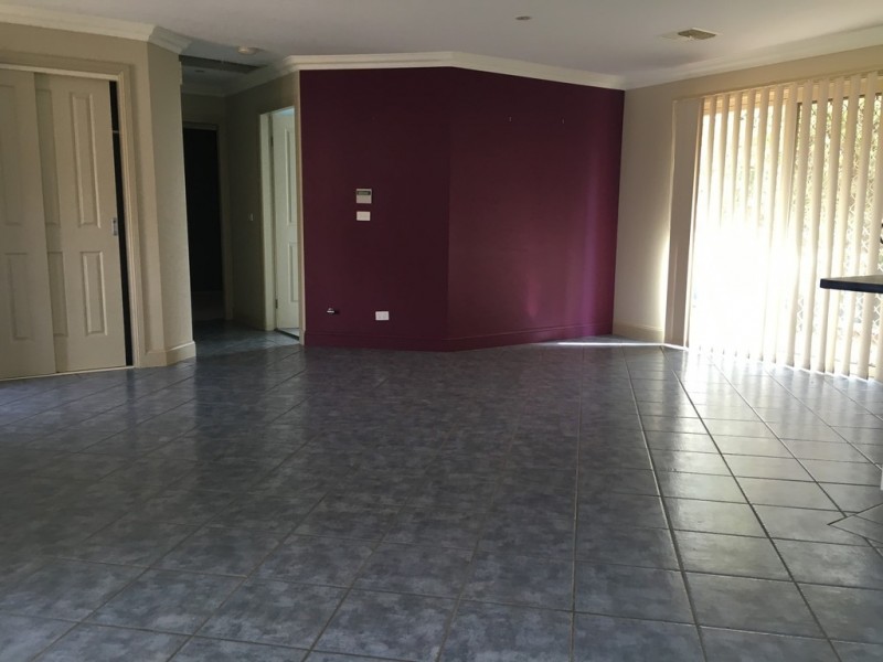 2/44 Brolgan Road, Parkes NSW 2870