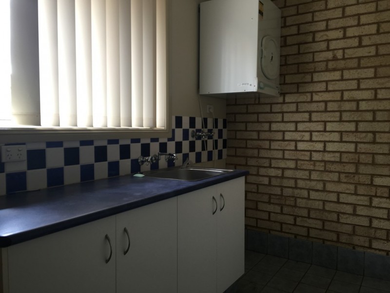 2/44 Brolgan Road, Parkes NSW 2870