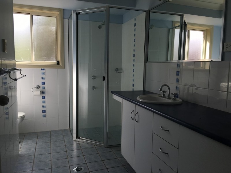 2/44 Brolgan Road, Parkes NSW 2870