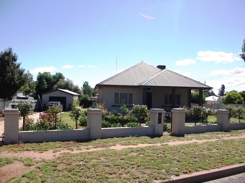 36 Melrose Street, Condobolin NSW 2877