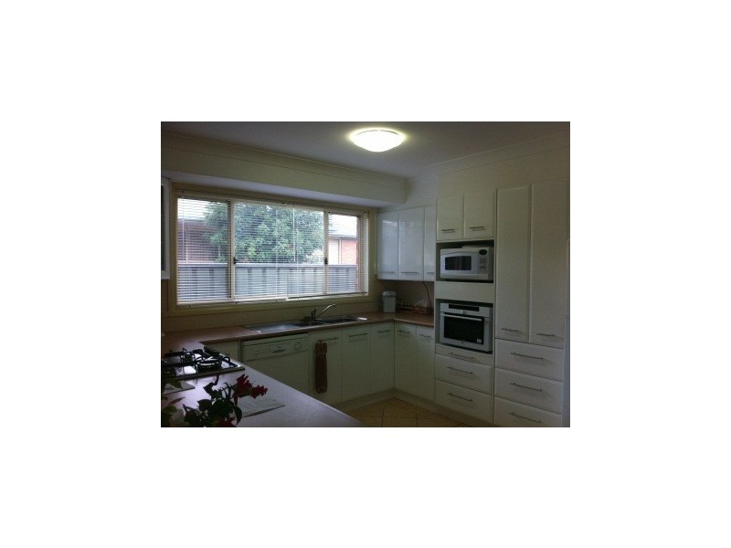 28 EBELINA CRS, Parkes NSW 2870
