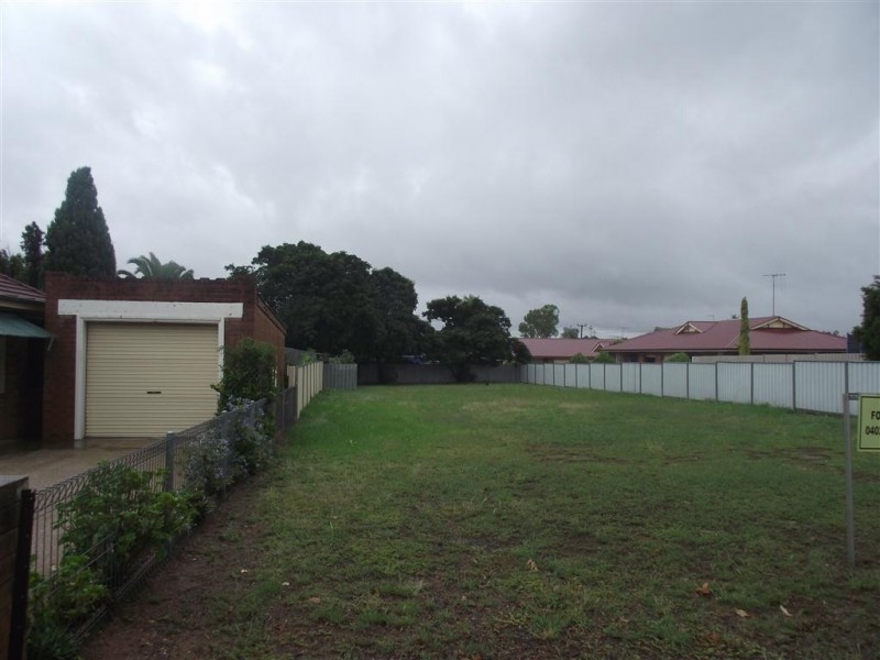 33 Cecile Street, Parkes NSW 2870