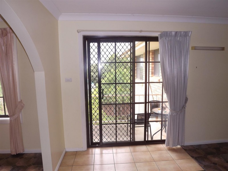 8 Monica Close, Parkes NSW 2870