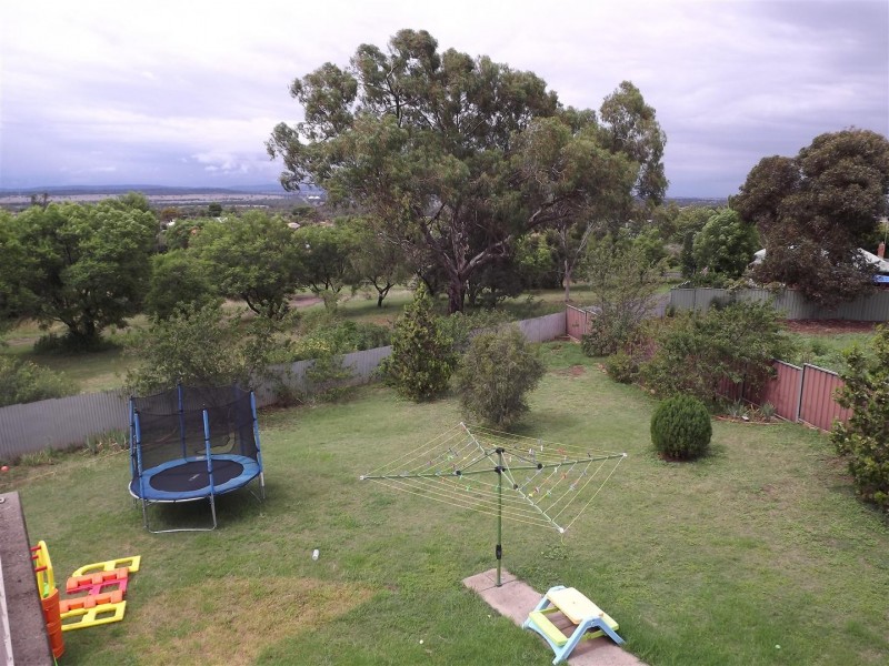 8 Monica Close, Parkes NSW 2870