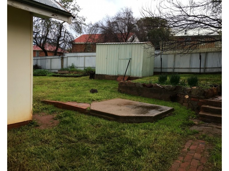 16 Gallop Avenue, Parkes NSW 2870