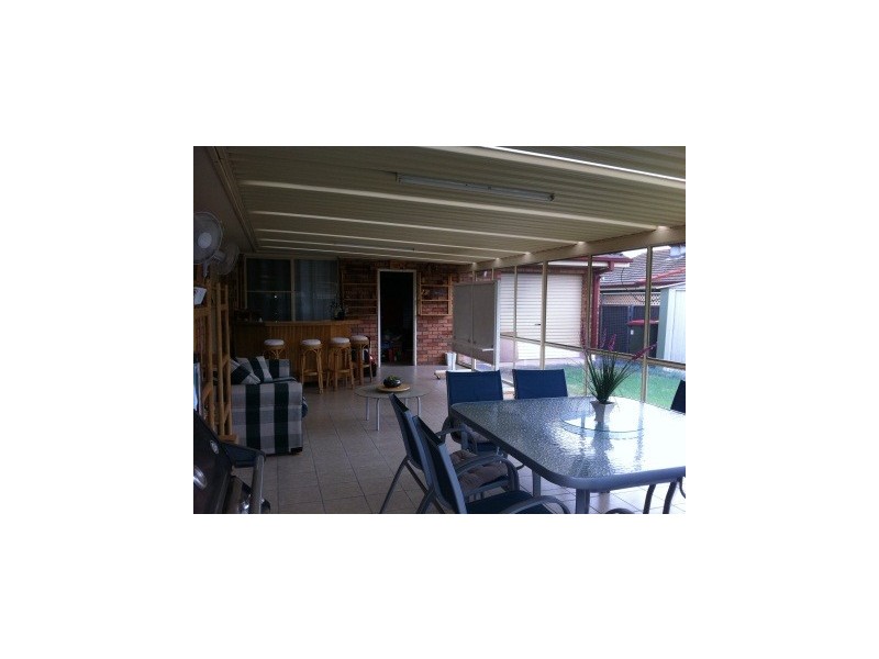 28 EBELINA CRS, Parkes NSW 2870
