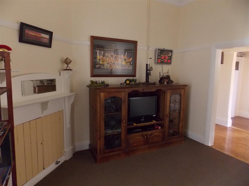 32 Elizabeth Street, Parkes NSW 2870