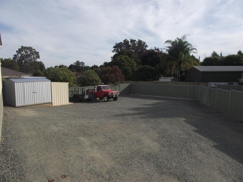 20 Glenburnie Close, Parkes NSW 2870