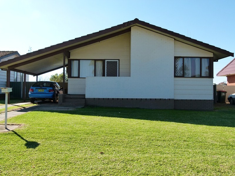45 Cedar, Forbes NSW 2871