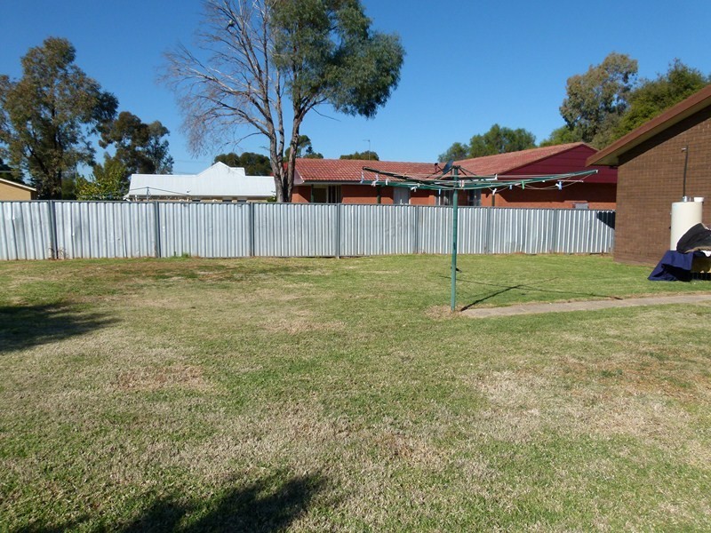 45 Cedar, Forbes NSW 2871