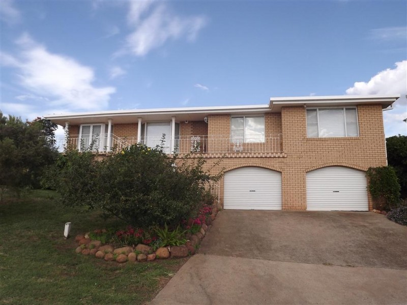 49 Barton Street, Parkes NSW 2870