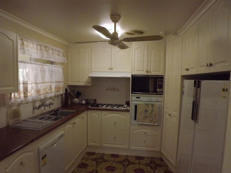 49 Barton Street, Parkes NSW 2870