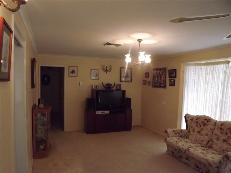 49 Barton Street, Parkes NSW 2870