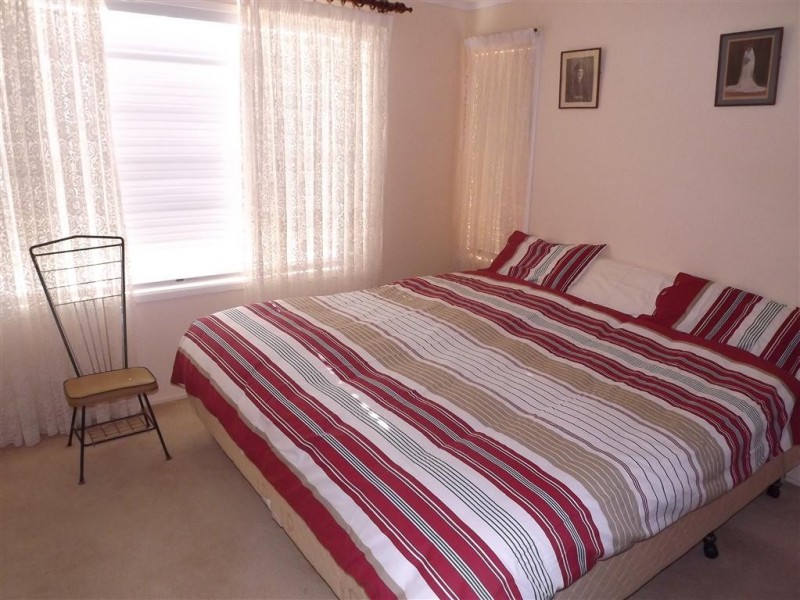 49 Barton Street, Parkes NSW 2870