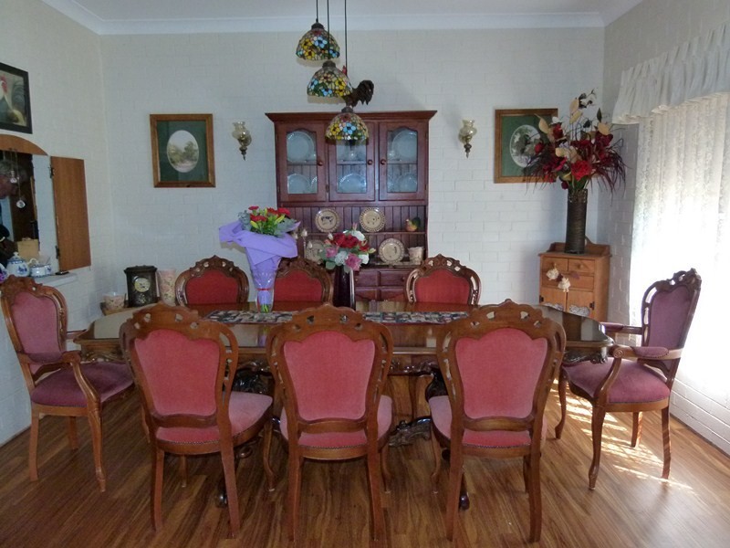 8-10 Palmer Cres., Forbes NSW 2871