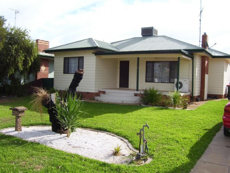 24 Pearce Street, Parkes NSW 2870