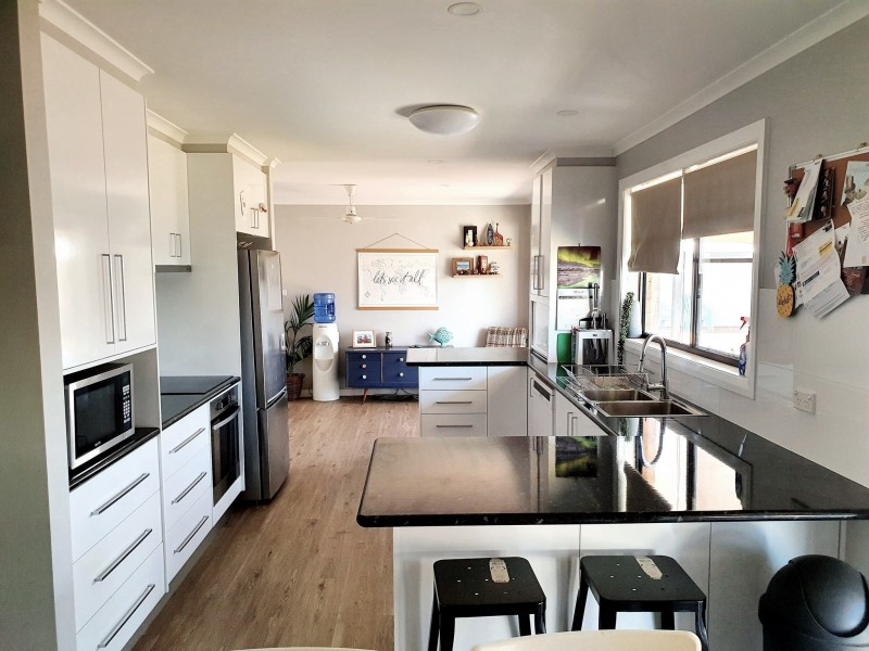 2 Friendship Place, Parkes NSW 2870