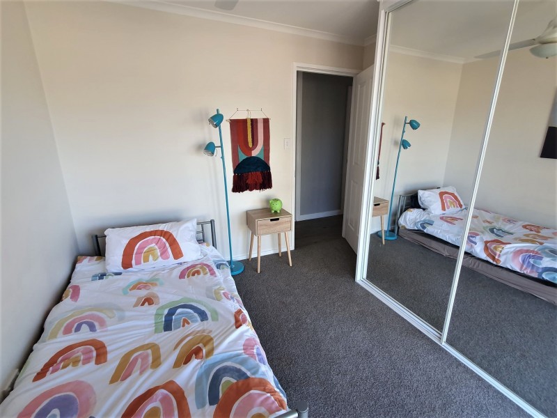 2 Friendship Place, Parkes NSW 2870
