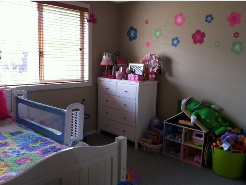 6 Endeavor Place, Parkes NSW 2870