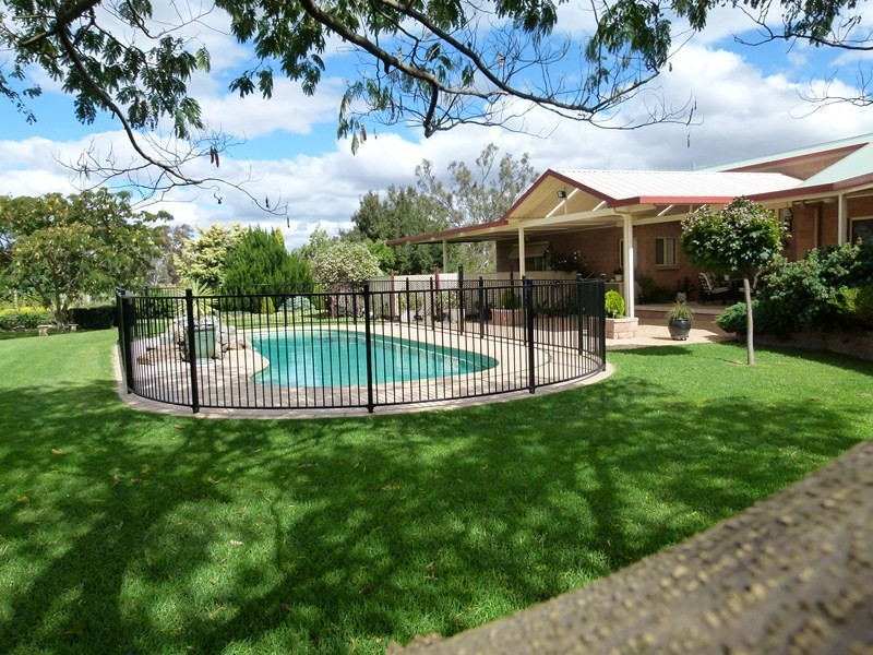 149 “Pineview” New Grenfell Rd, Forbes NSW 2871
