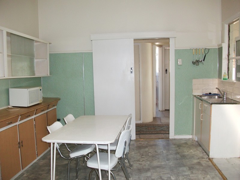 2 Harding Ave, Condobolin NSW 2877