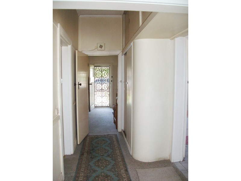 2 Harding Ave, Condobolin NSW 2877