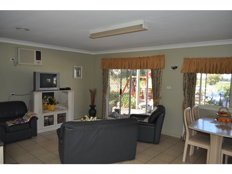 2 Forbes Road, Eugowra NSW 2806