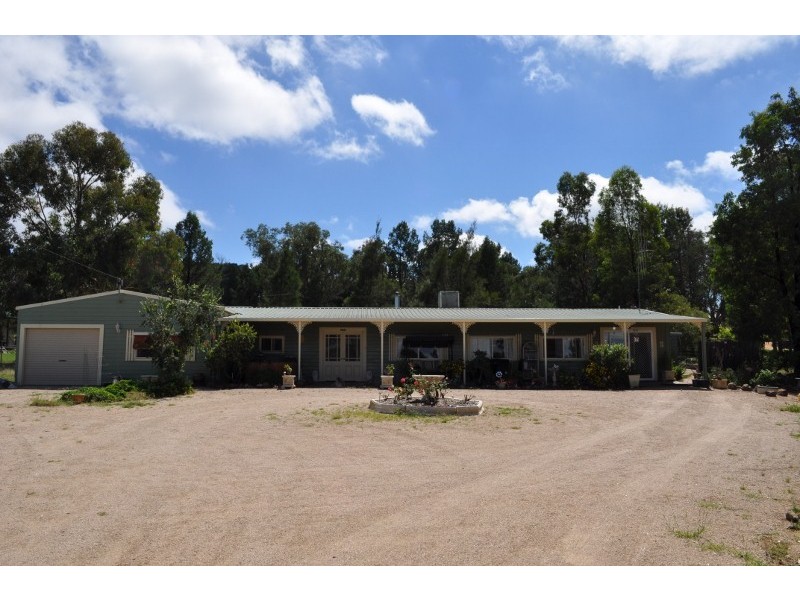 2 Forbes Road, Eugowra NSW 2806