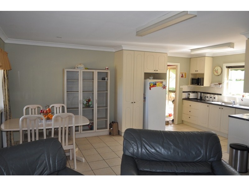 2 Forbes Road, Eugowra NSW 2806