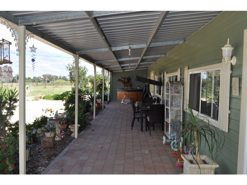 2 Forbes Road, Eugowra NSW 2806