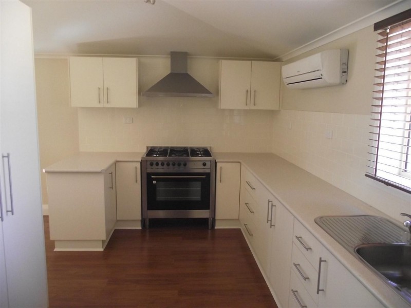 51 Church Street, Parkes NSW 2870