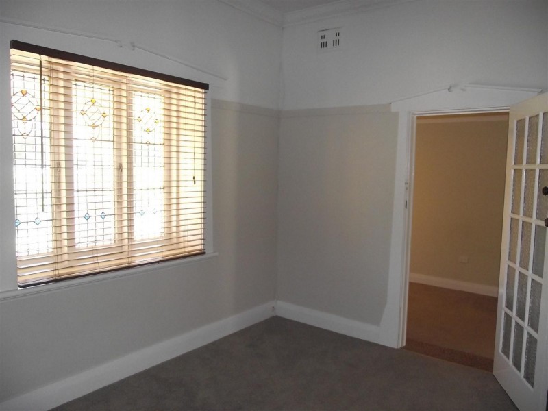 51 Church Street, Parkes NSW 2870