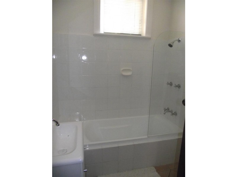 51 Church Street, Parkes NSW 2870